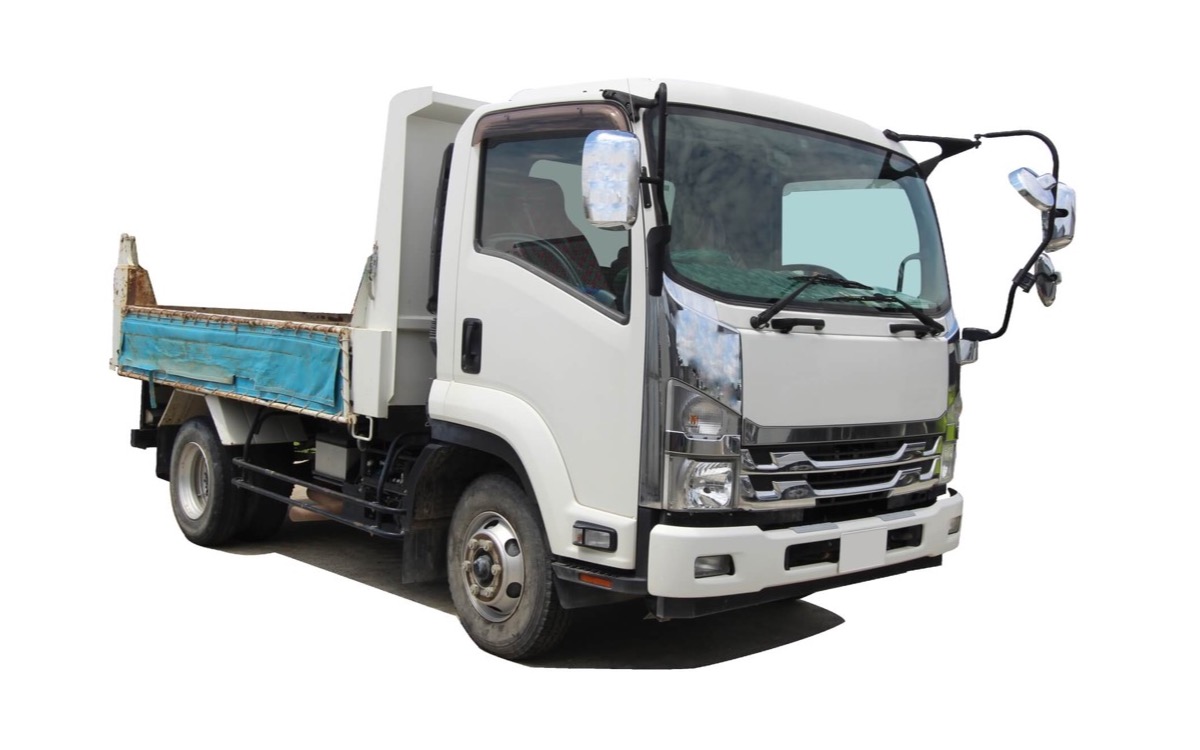 中古のダンプカー